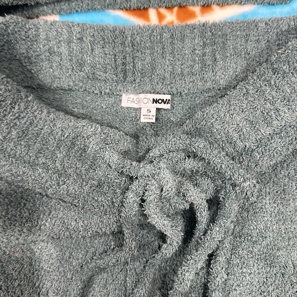 FASHION NOVA 3PC - Picture 2 of 4